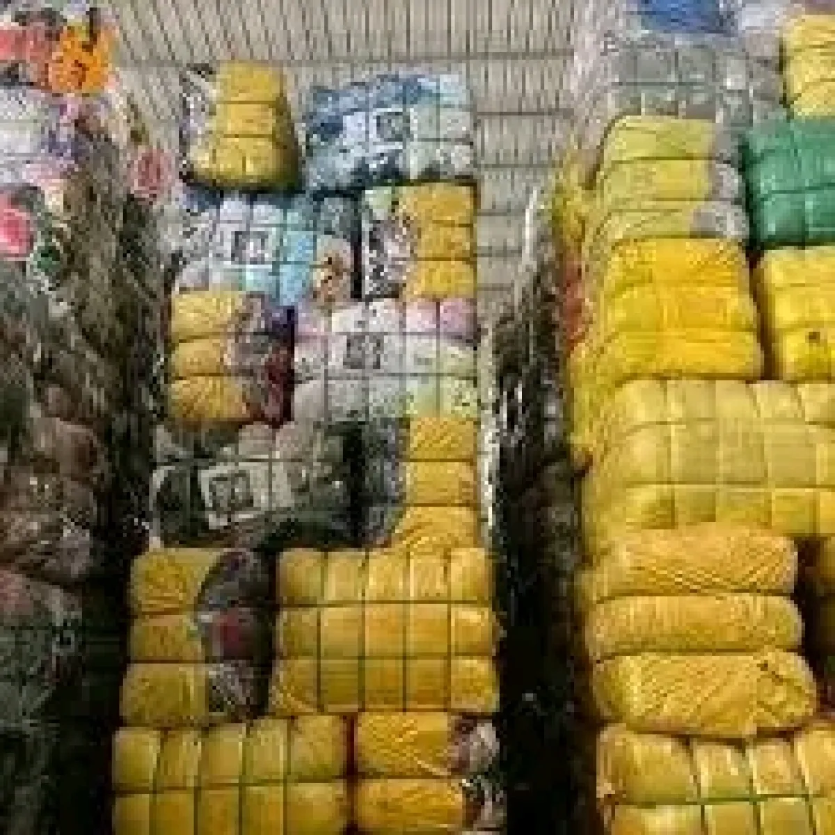 Ist Top Mixed Quality Bale Of Women Clothes - Image 1