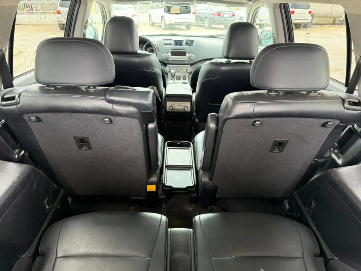 Foriegn Used Toyota Highlander 2012 Model Full Option FOR SALE ‼️‼️ - Image 7
