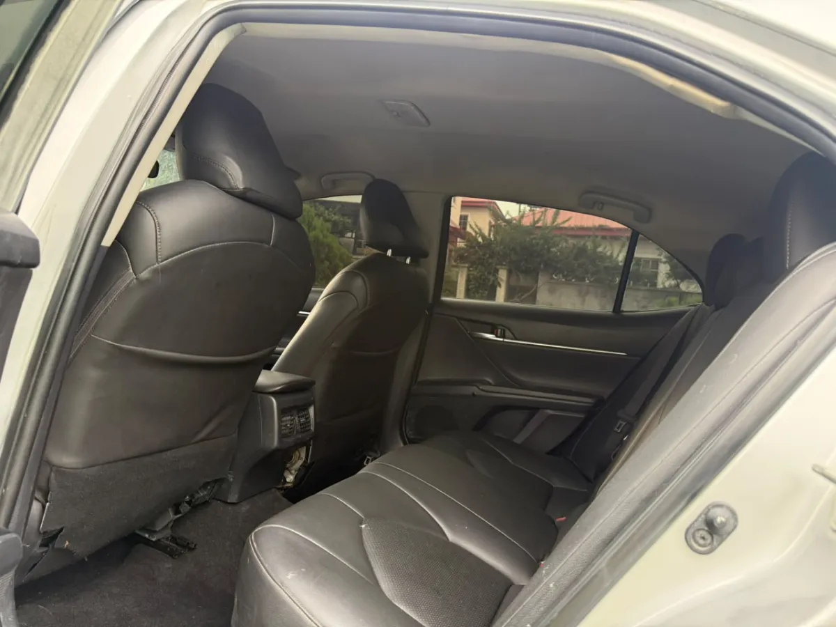 Toyota Camry LE 2019 - Image 7