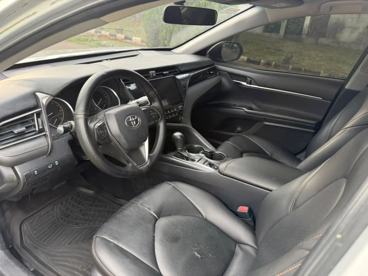 Toyota Camry LE 2019 - Image 8