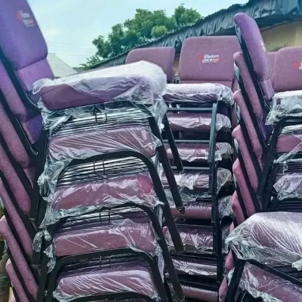 royalbanquetchairs