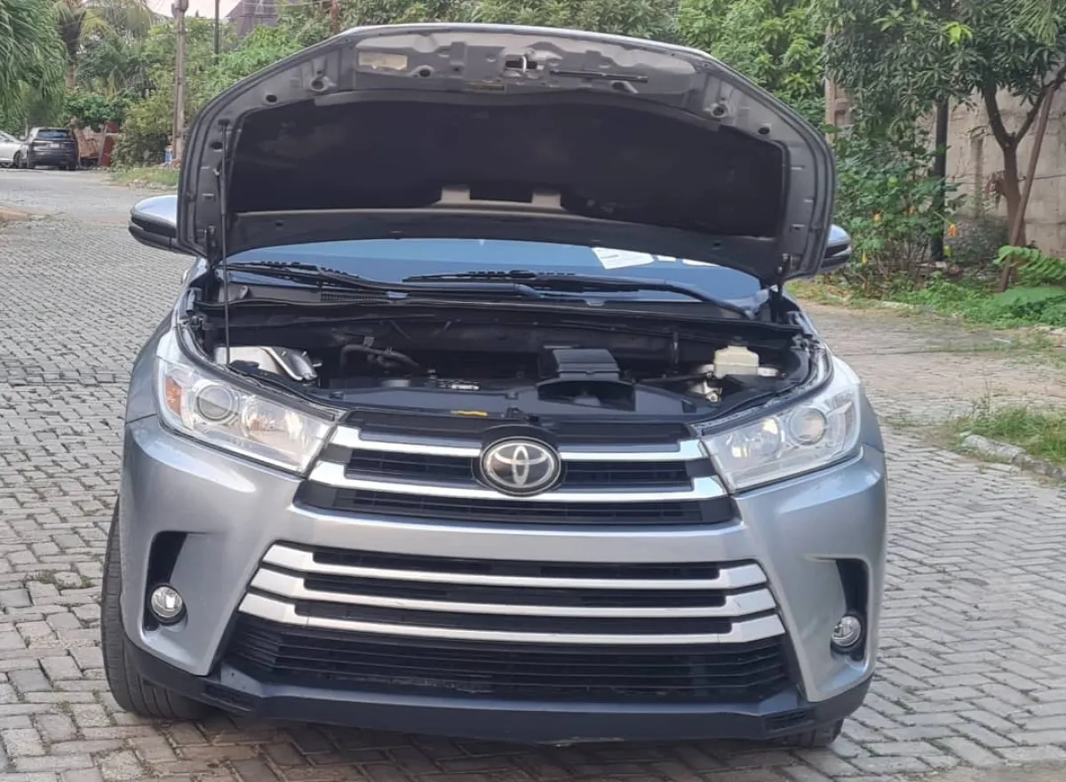 Toyota Highlander 2017 Model - Image 2