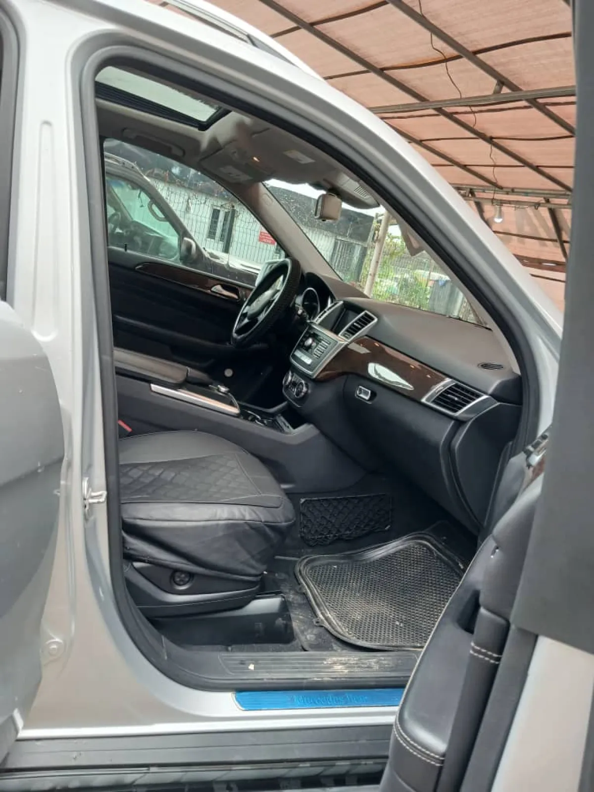 Mercedes Benz ML350 2012 Year Model - Image 2