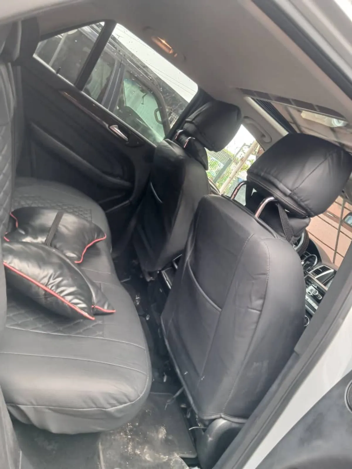 Mercedes Benz ML350 2012 Year Model - Image 3