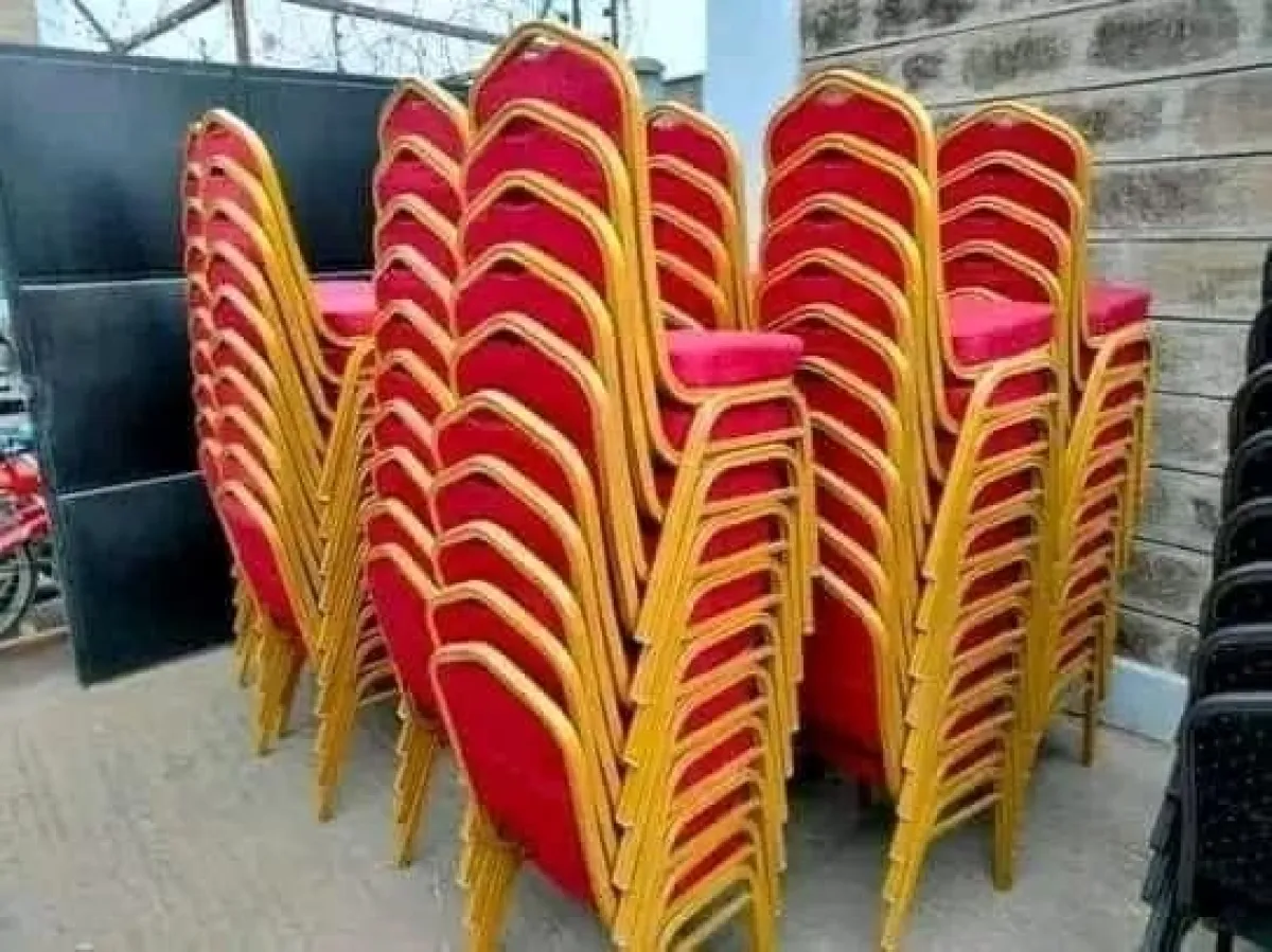 royalbanquet chairs - Image 3