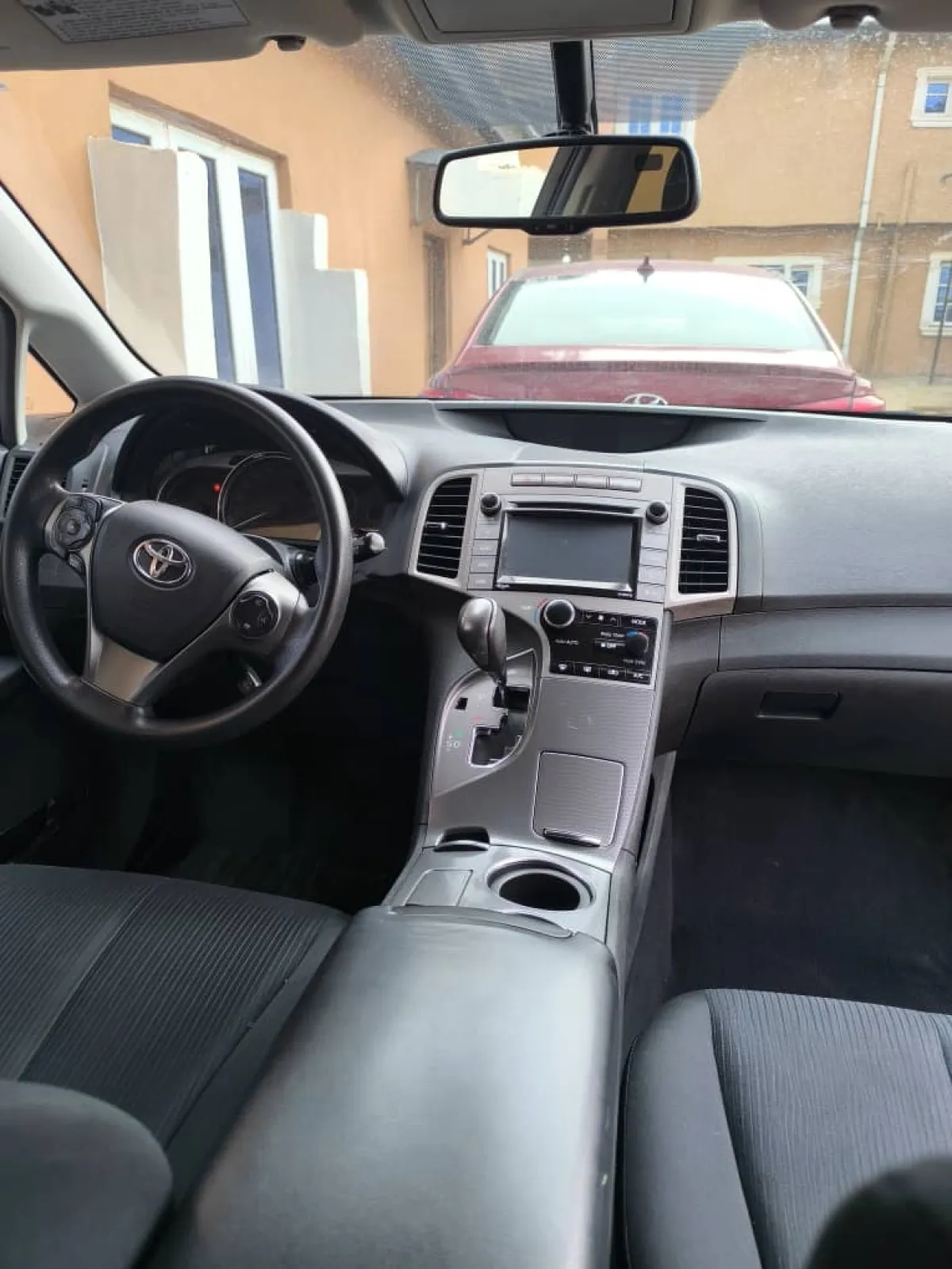 TOKUNBO TOYOTA VENZA LE 2015 MODEL - Image 3