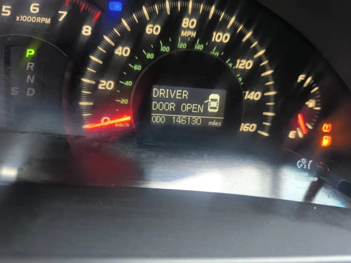 TOKUNBO TOYOTA CAMRY XLE 2009 MODEL FULL OPTION - Image 6