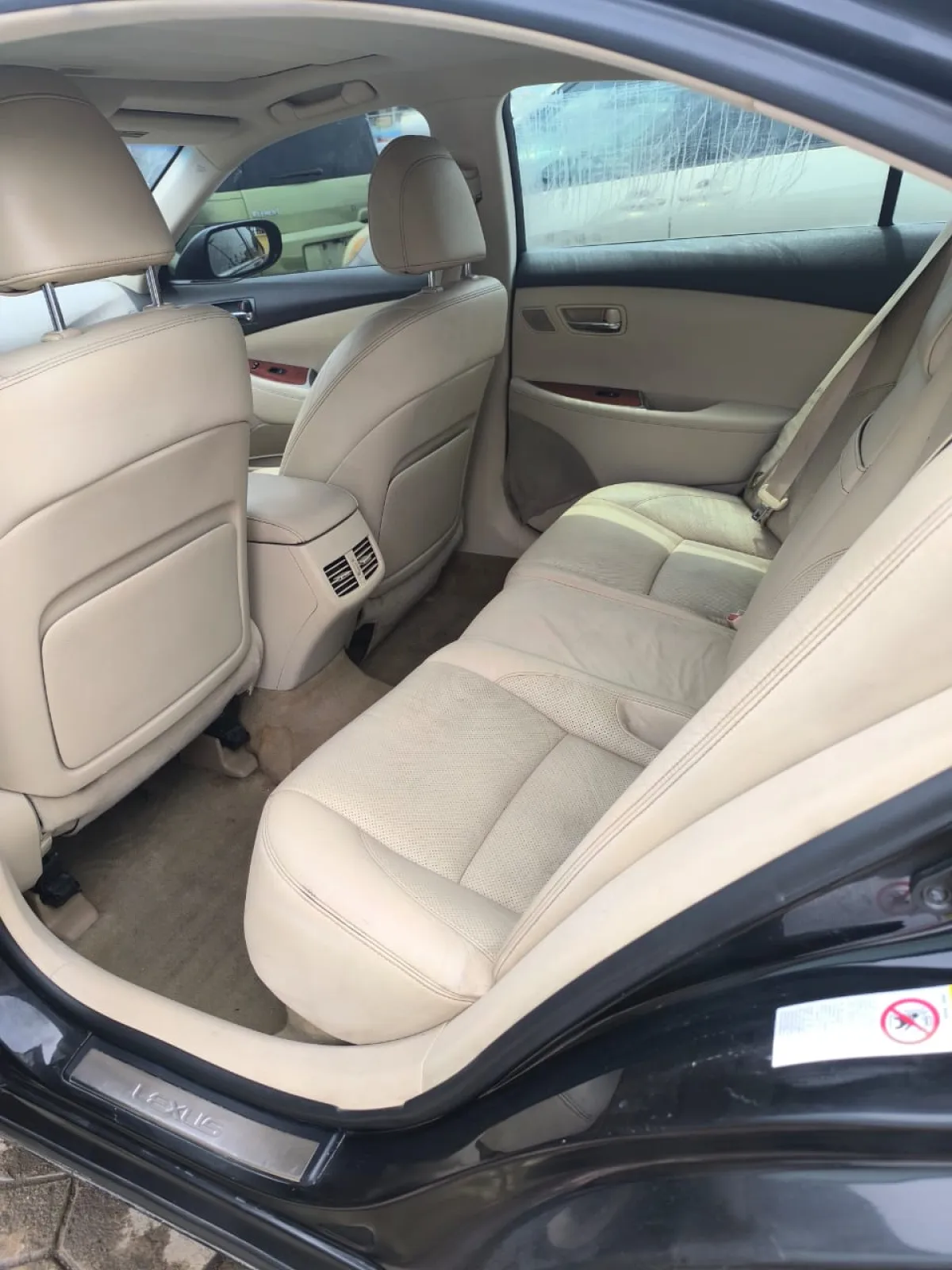 NEATLY USED LEXUS ES350 2010 MODEL FULL OPTION - Image 7
