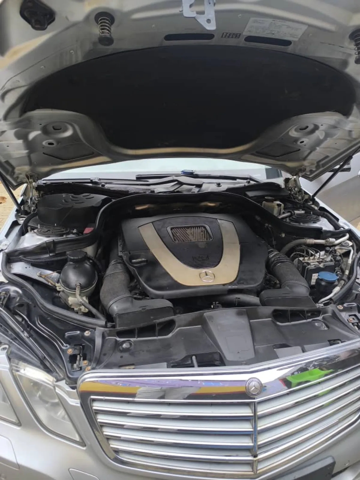 TOKUNBO MERCEDES BENZ E300 4MATIC 2011 MODEL FULL OPTION - Image 3