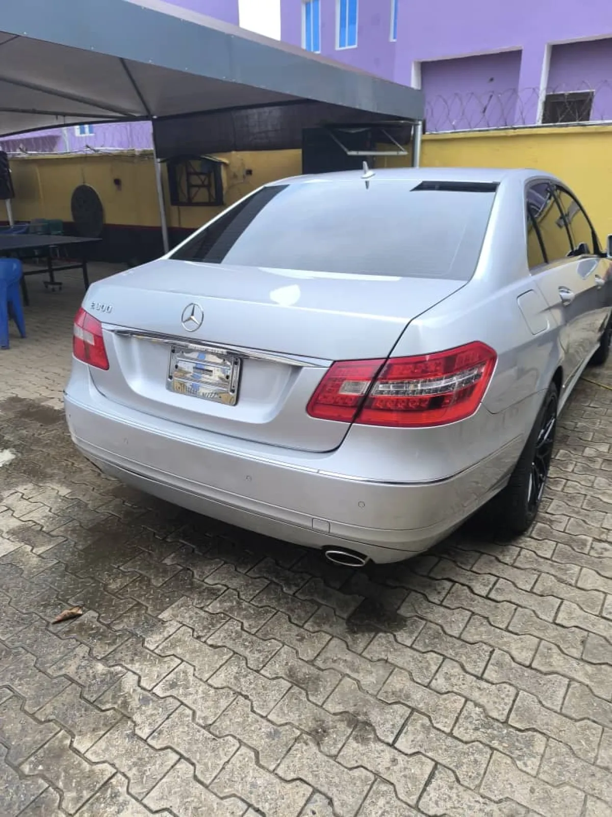 TOKUNBO MERCEDES BENZ E300 4MATIC 2011 MODEL FULL OPTION - Image 10