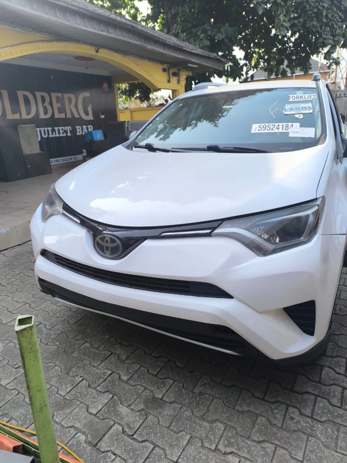 TOKUNBO TOYOTA RAV4 LE 2017 MODEL - Image 2