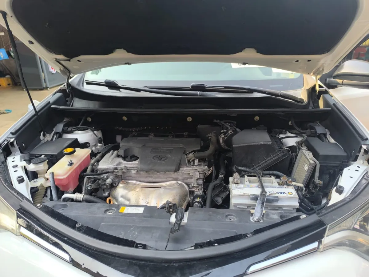 TOKUNBO TOYOTA RAV4 LE 2017 MODEL - Image 3