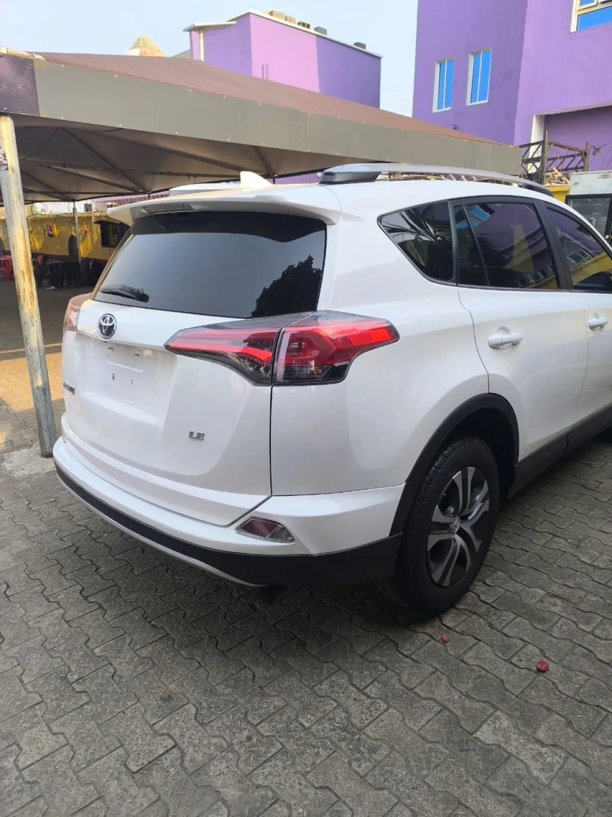 TOKUNBO TOYOTA RAV4 LE 2017 MODEL - Image 10