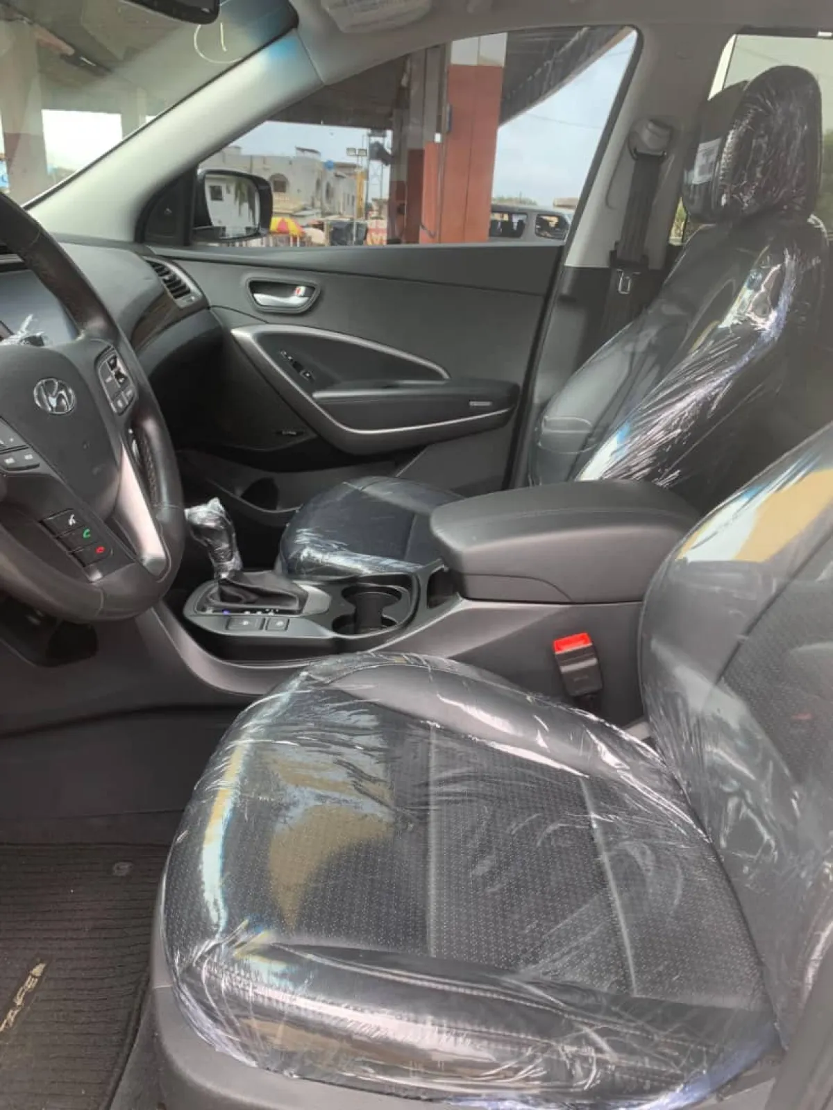 TOKUNBO HYUNDAI SANTA-FE SPORTS 2015 MODEL FULL OPTION - Image 3