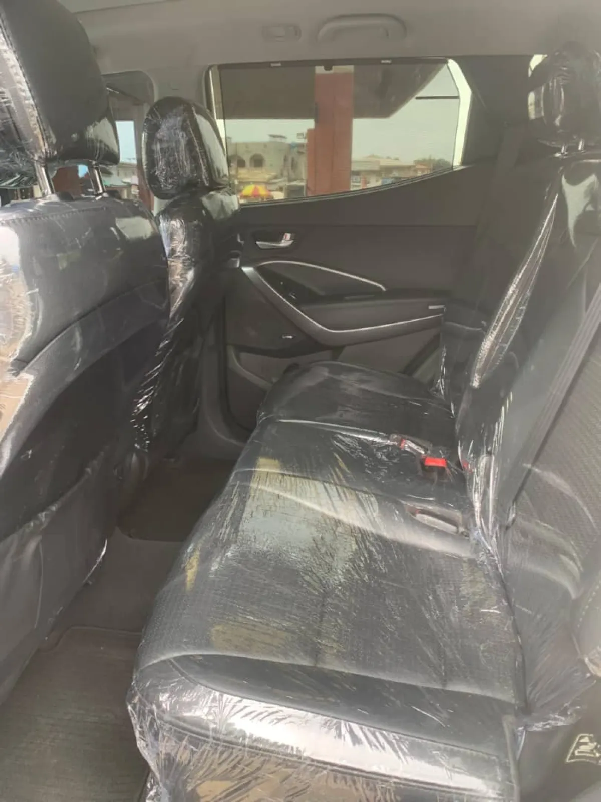 TOKUNBO HYUNDAI SANTA-FE SPORTS 2015 MODEL FULL OPTION - Image 4