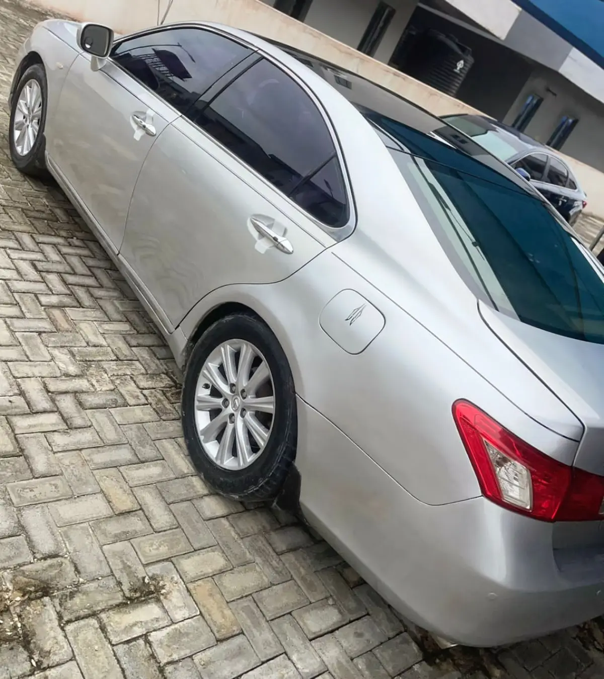 2008 ES 350 - Image 7