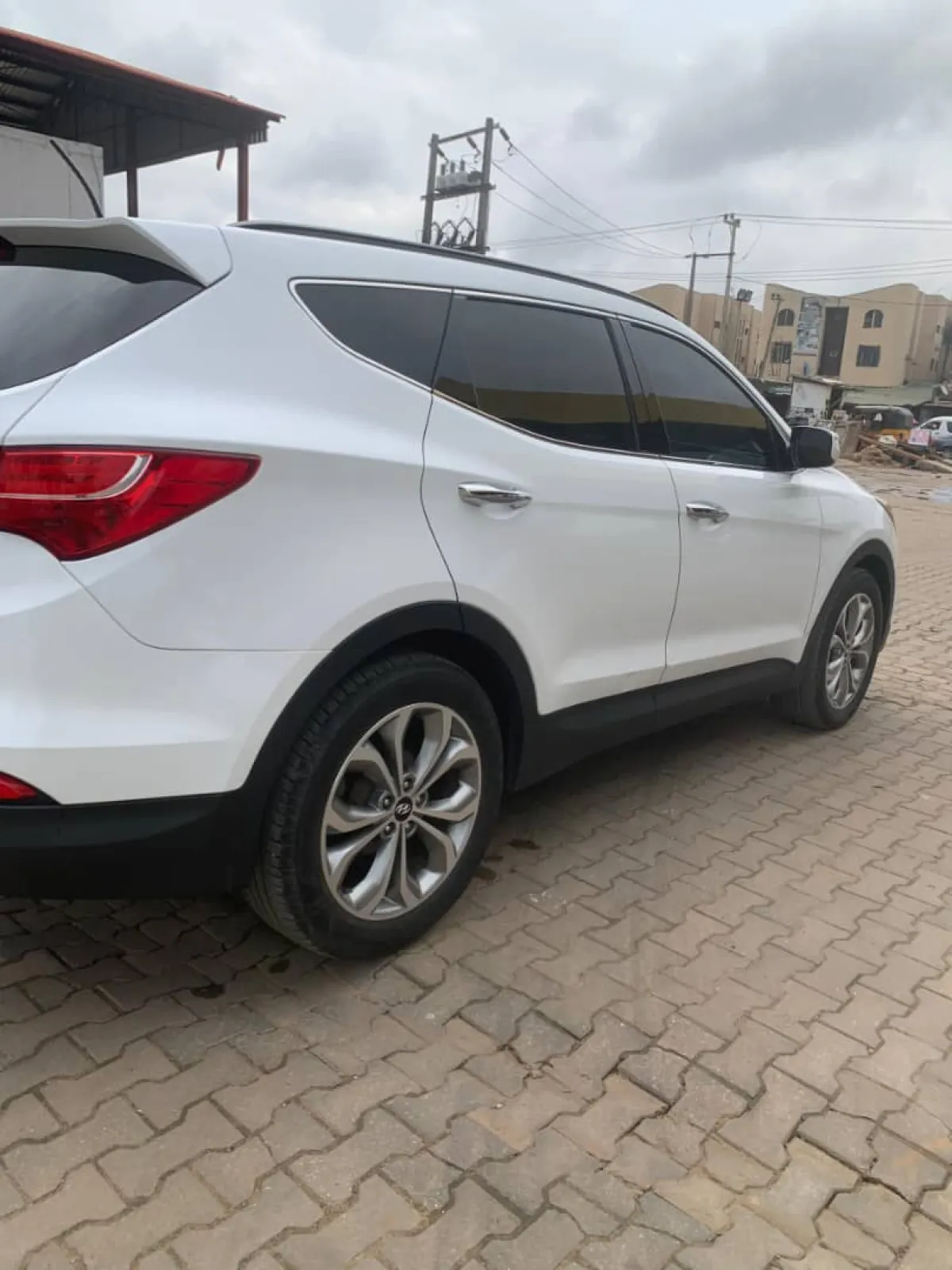 TOKUNBO HYUNDAI SANTA-FE SPORTS 2015 MODEL FULL OPTION - Image 7