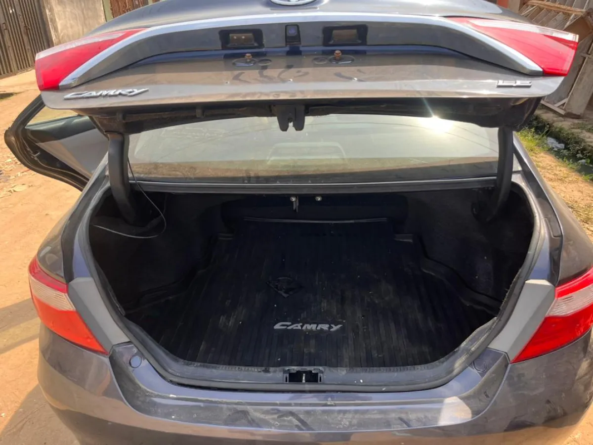 TOKUNBO TOYOTA CAMRY LE 2017 MODEL - Image 7
