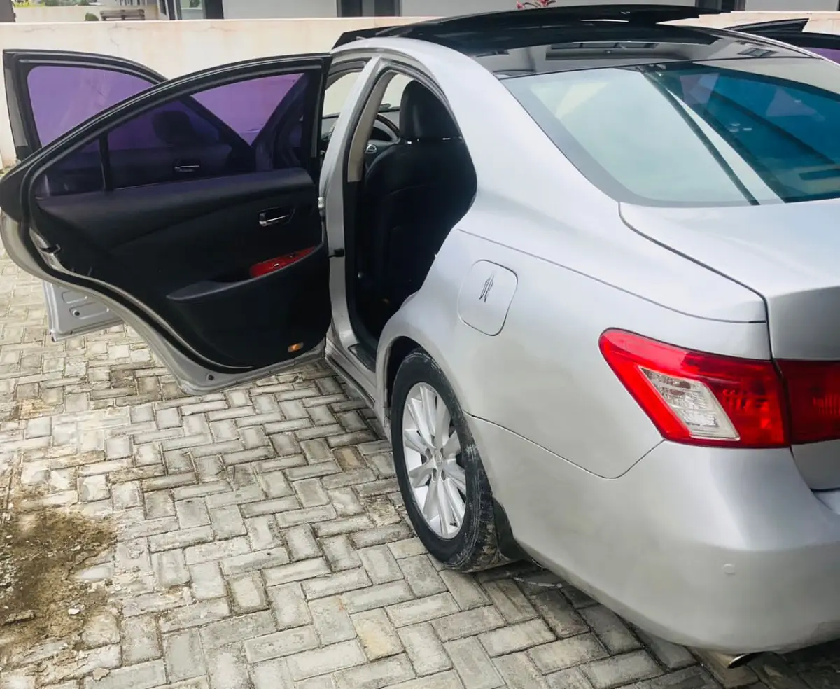 2008 ES 350 - Image 8