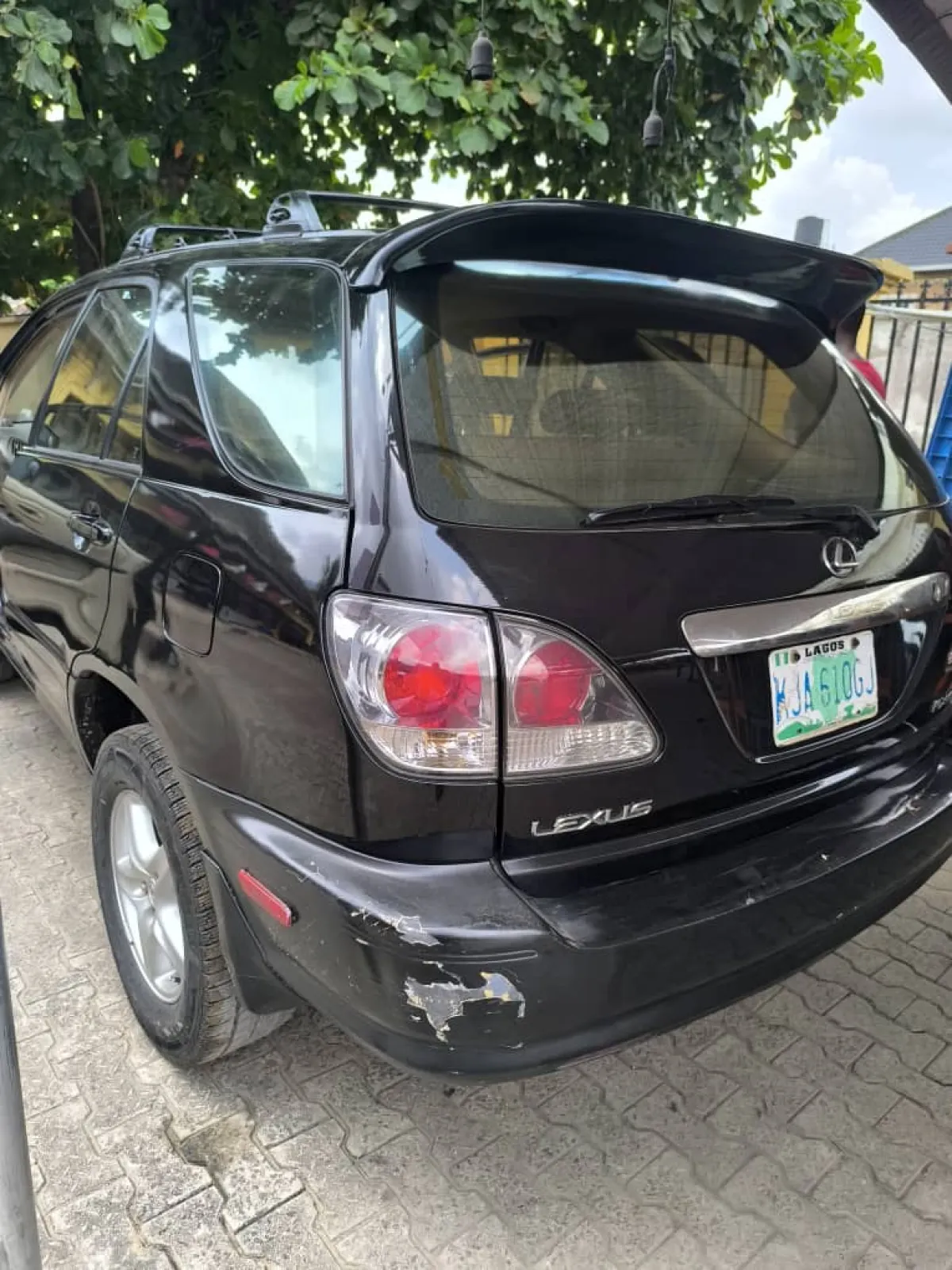 NEATLY USED LEXUS RX300 2002 MODEL - Image 9
