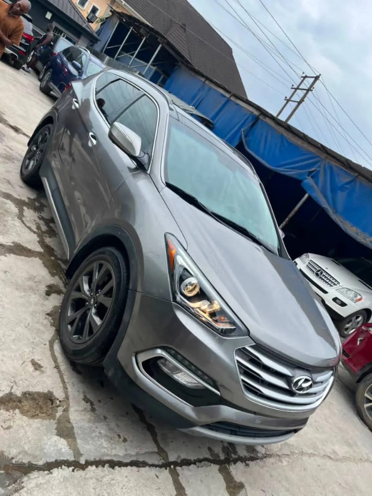 TOKUNBO HYUNDAI SANTA-FE SPORTS 2018 MODEL FULL OPTION - Image 2