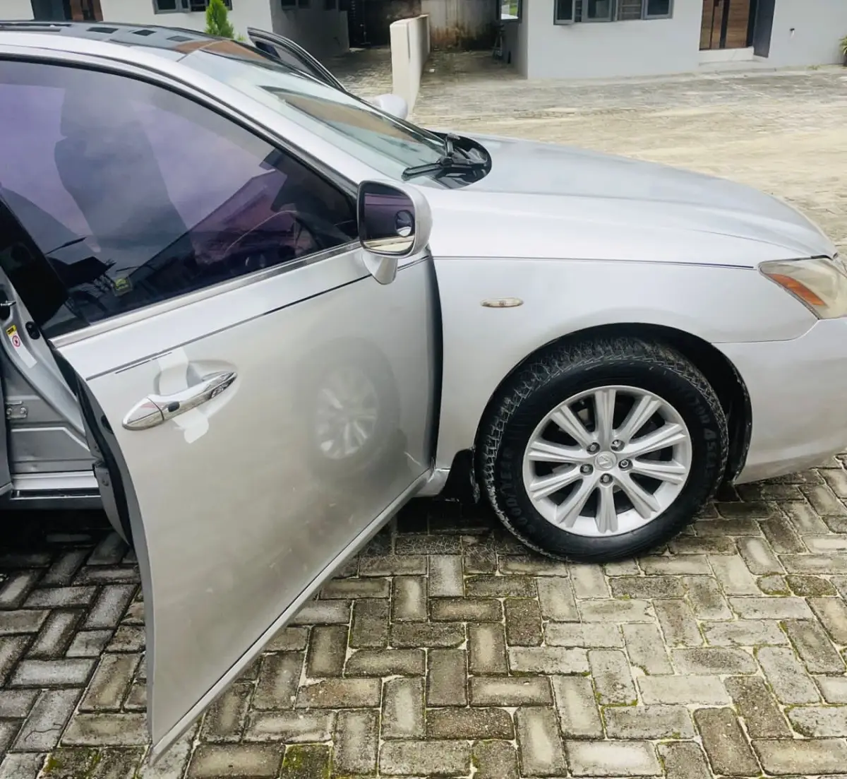 2008 ES 350 - Image 1