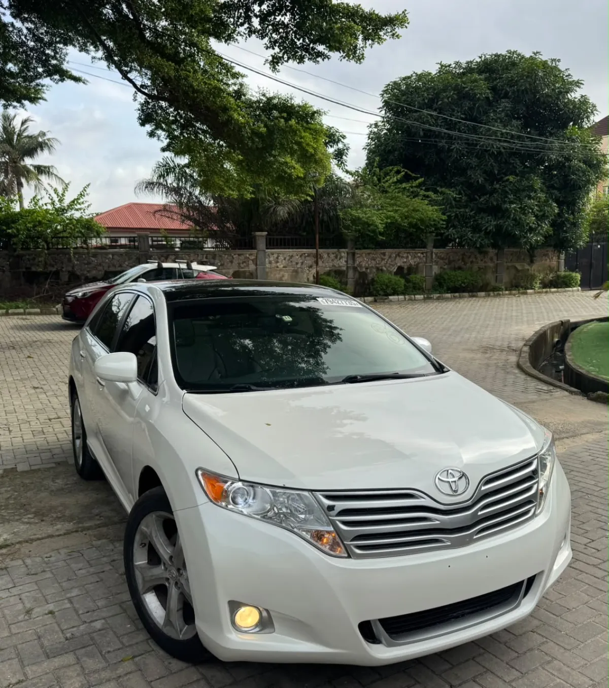 Foreign Used Toyota Venza 2010 Fullest Option XLE - Image 2