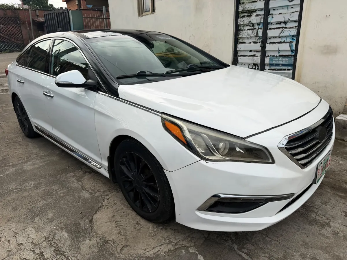 2015 Hyundai Sonata Limited Distress Sales - Image 3