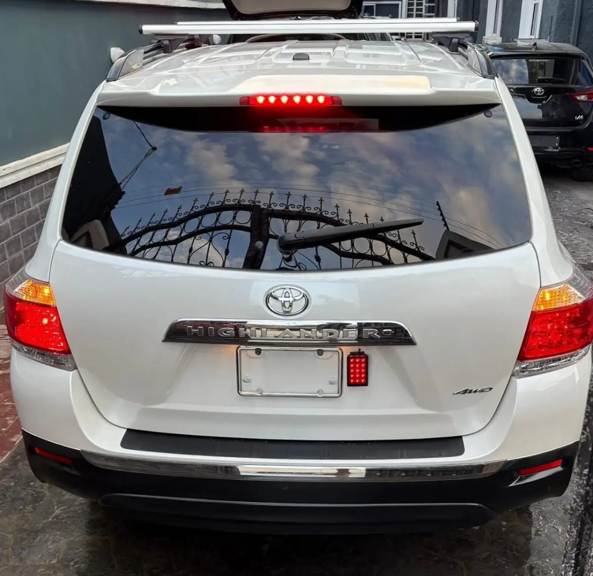 Foriegn Used Toyota Highlander AWD 013 Model Luxury Edition FOR SALE ‼️ - Image 1