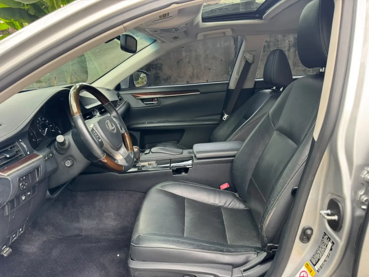 Foreign Used Lexus ES350 2014 Full Option FWD - Image 3