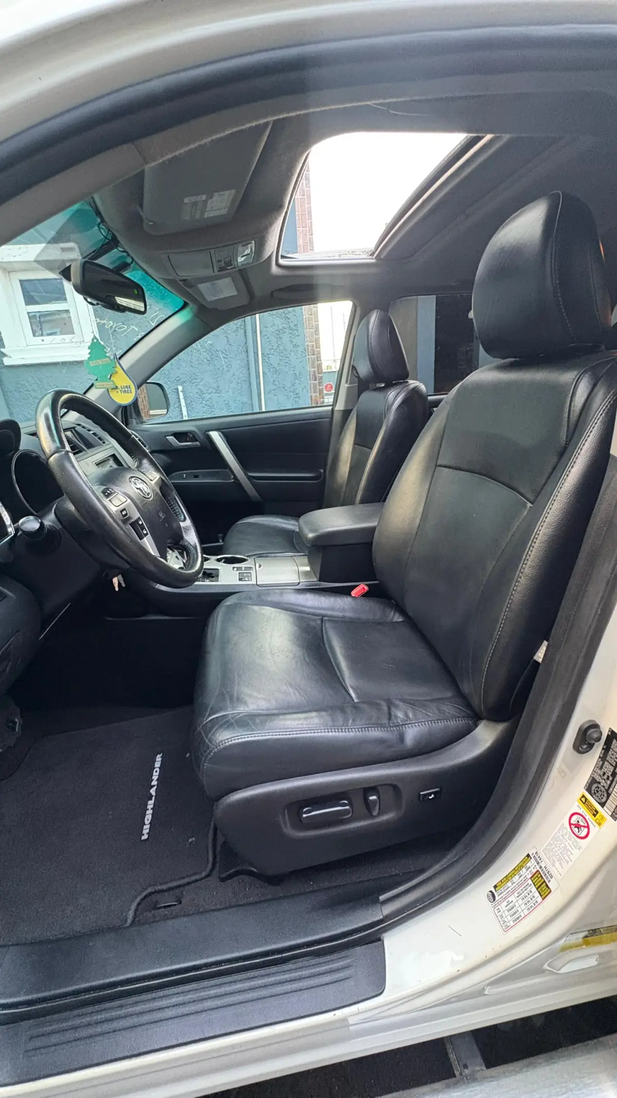 Foriegn Used Toyota Highlander AWD 013 Model Luxury Edition FOR SALE ‼️ - Image 2