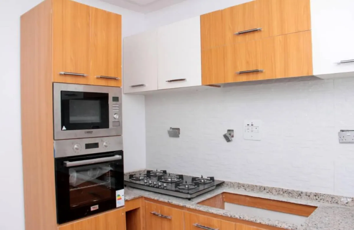 4 bedroom terrace duplex - Image 3