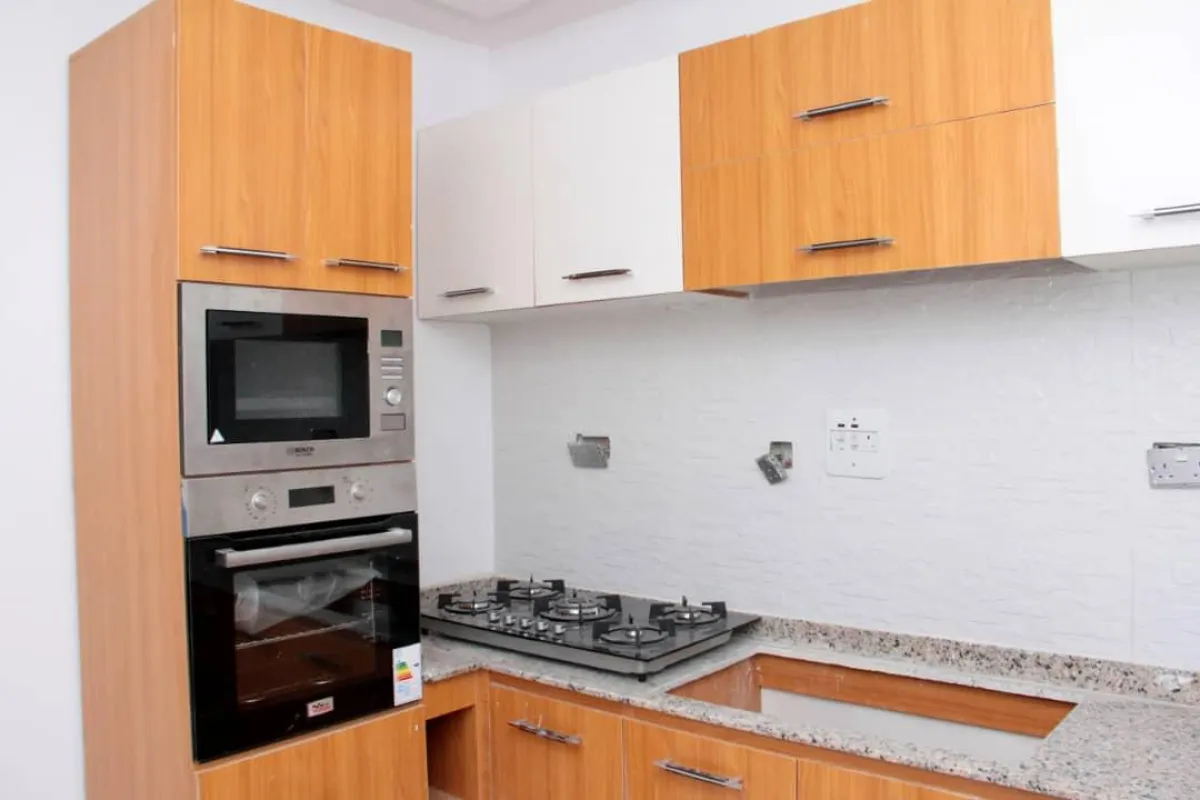 4 bedroom terrace duplex - Image 6