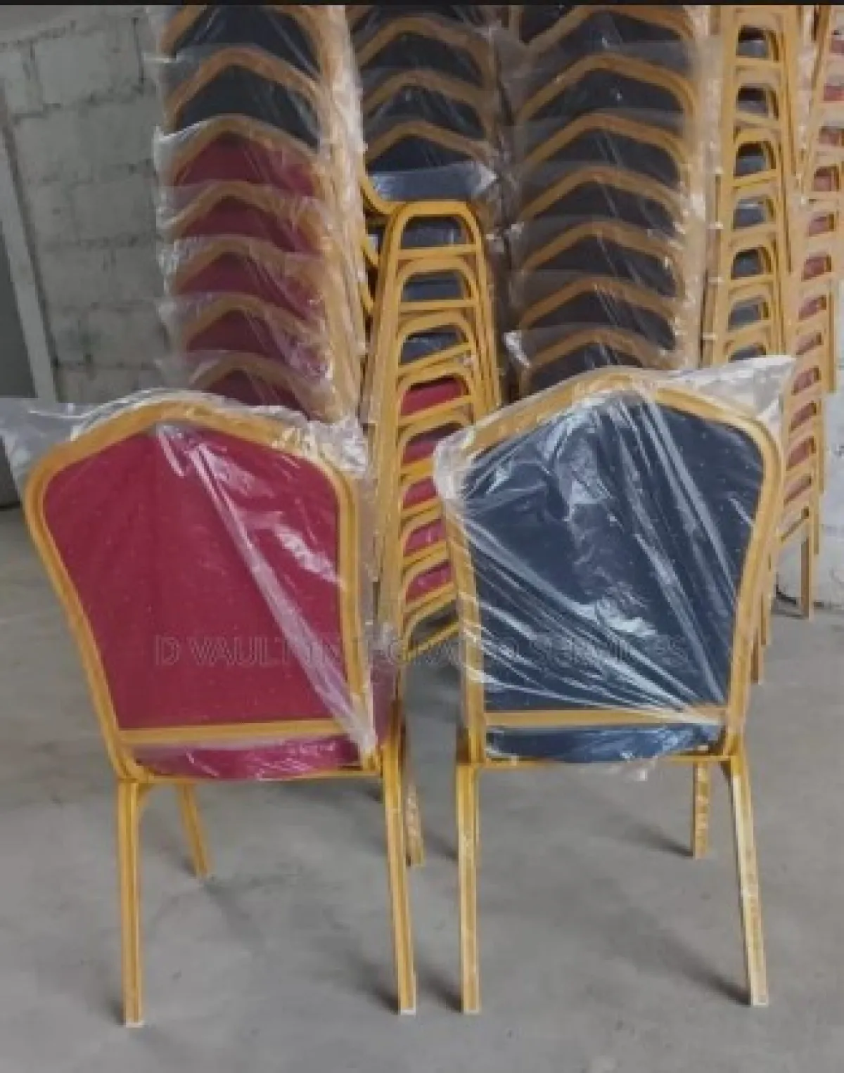 branded royal bamquet chairs avalable - Image 3