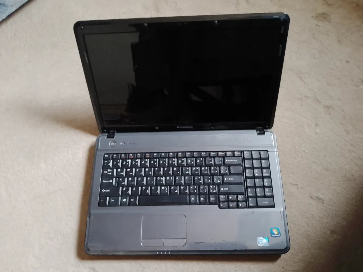 laptop without battery but everything is working perfectly - Image 5