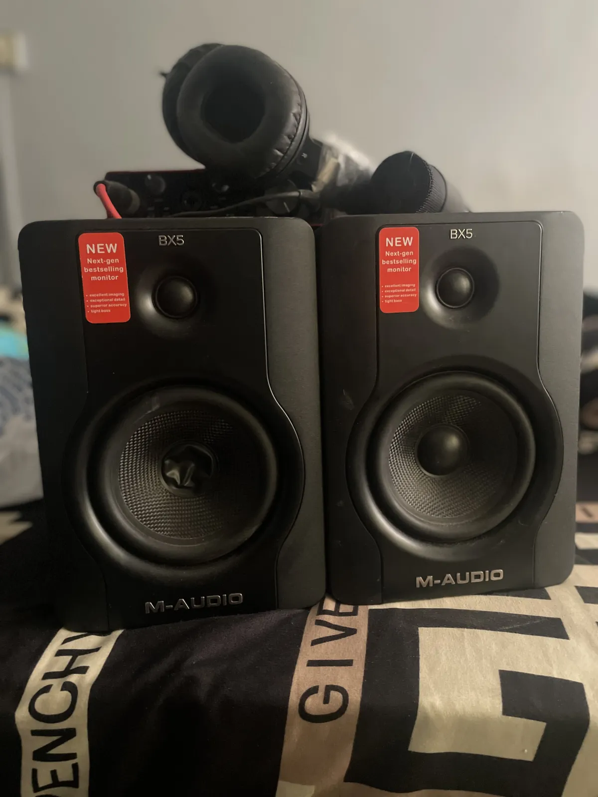 A complete mini studio setup - Image 4