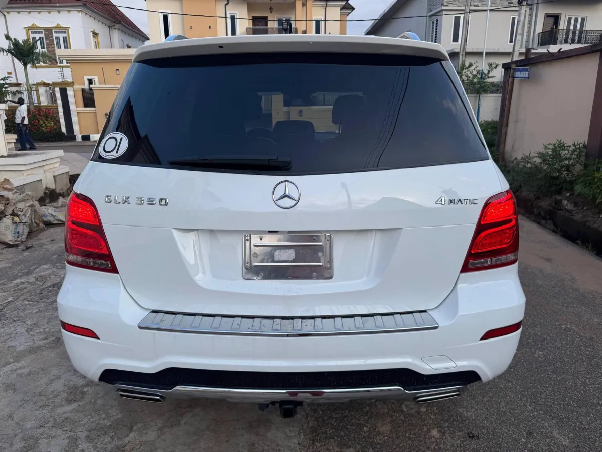 White Mercedes Benz GLk 350 4MATIC - Image 2