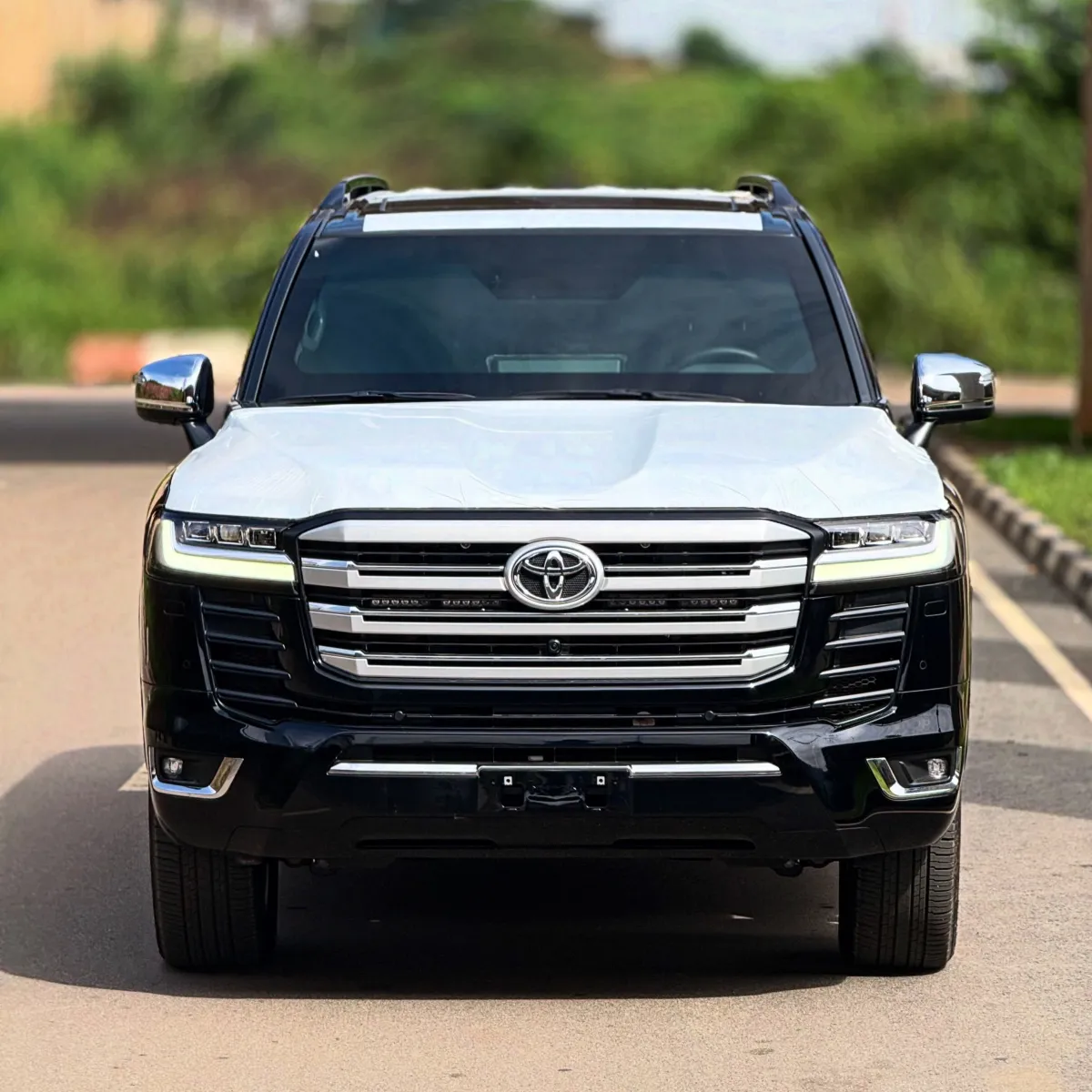 2026 TOYOTA LAND CRUISER PRADO BULLETPROOF JEEP - Image 1