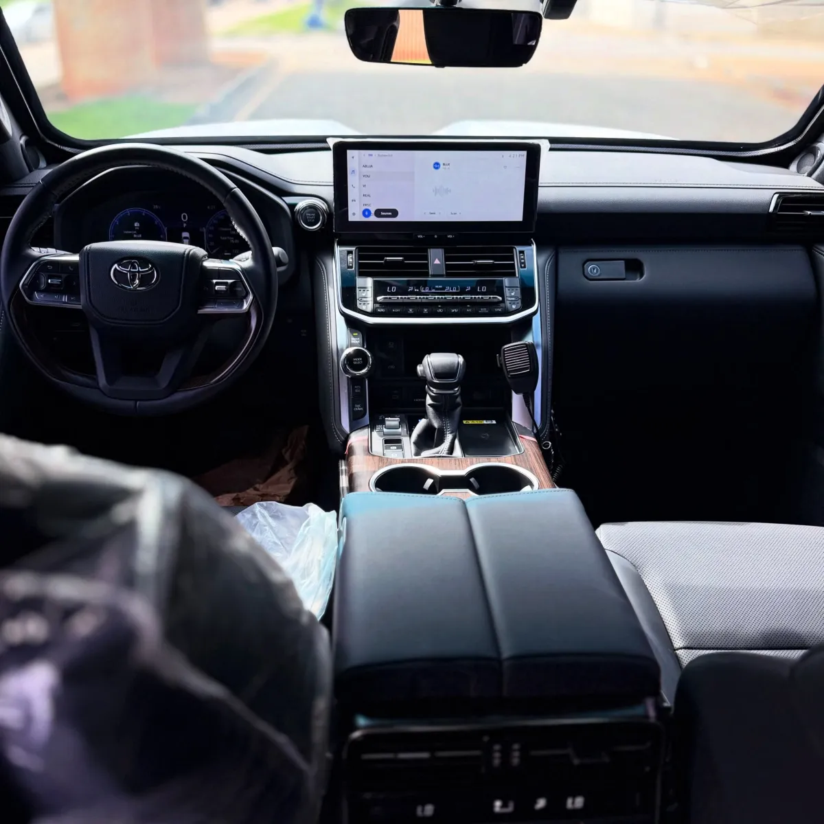 2026 TOYOTA LAND CRUISER PRADO BULLETPROOF JEEP - Image 7
