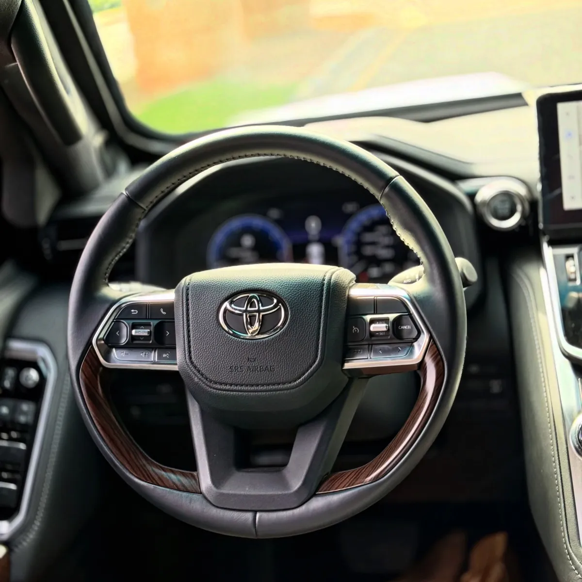 2026 TOYOTA LAND CRUISER PRADO BULLETPROOF JEEP - Image 9