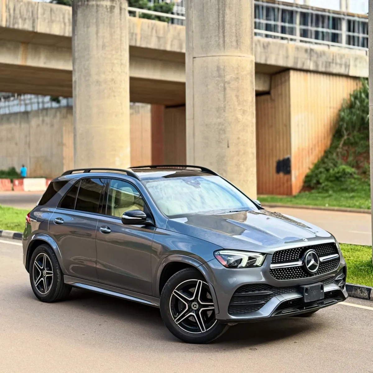 2019 FORIENG USED MERCEDES BENZ GLE 350 4MATIC - Image 2