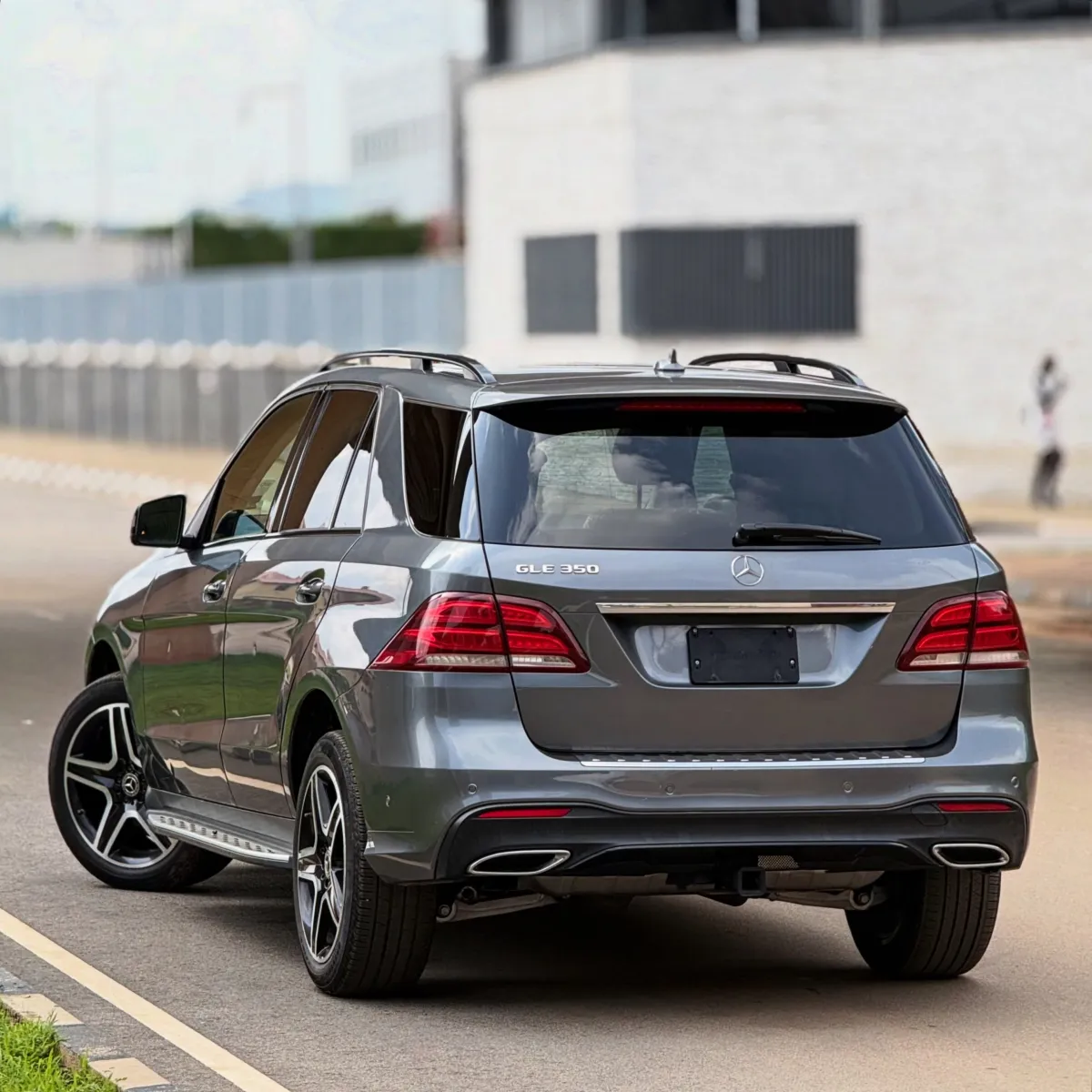 FORIENG USED 2018 MERCEDES BENZ GLE 350 FULL OPTION - Image 2