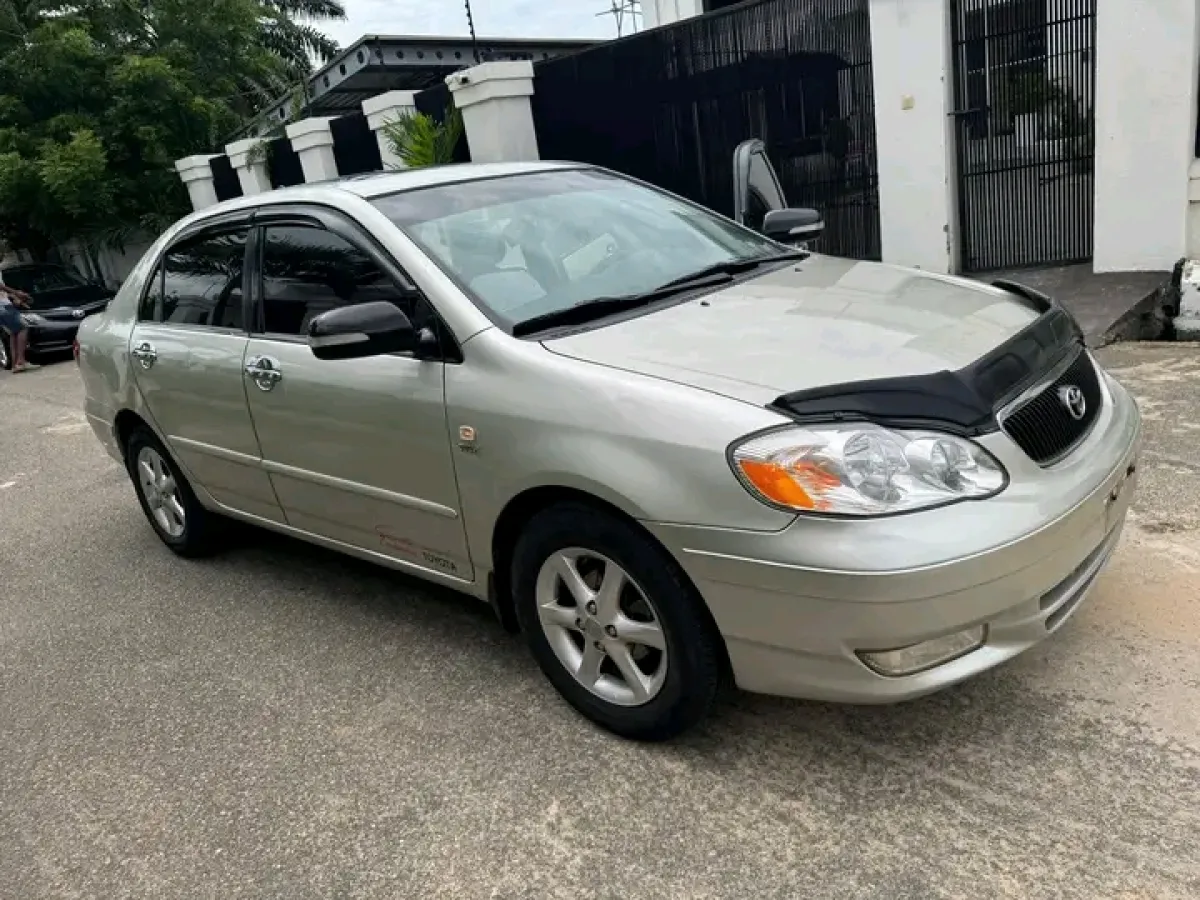 TOYOTA COROLLA - Image 2