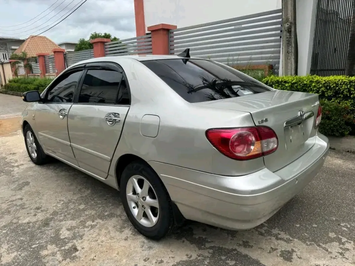 TOYOTA COROLLA - Image 7