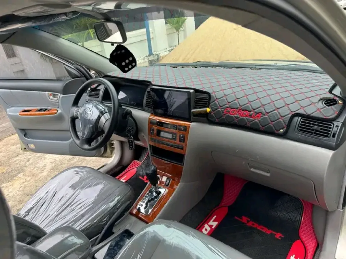 TOYOTA COROLLA - Image 9