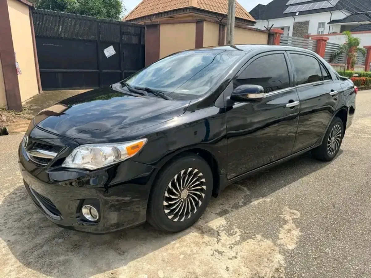 TOYOTA COROLLA LE - Image 10