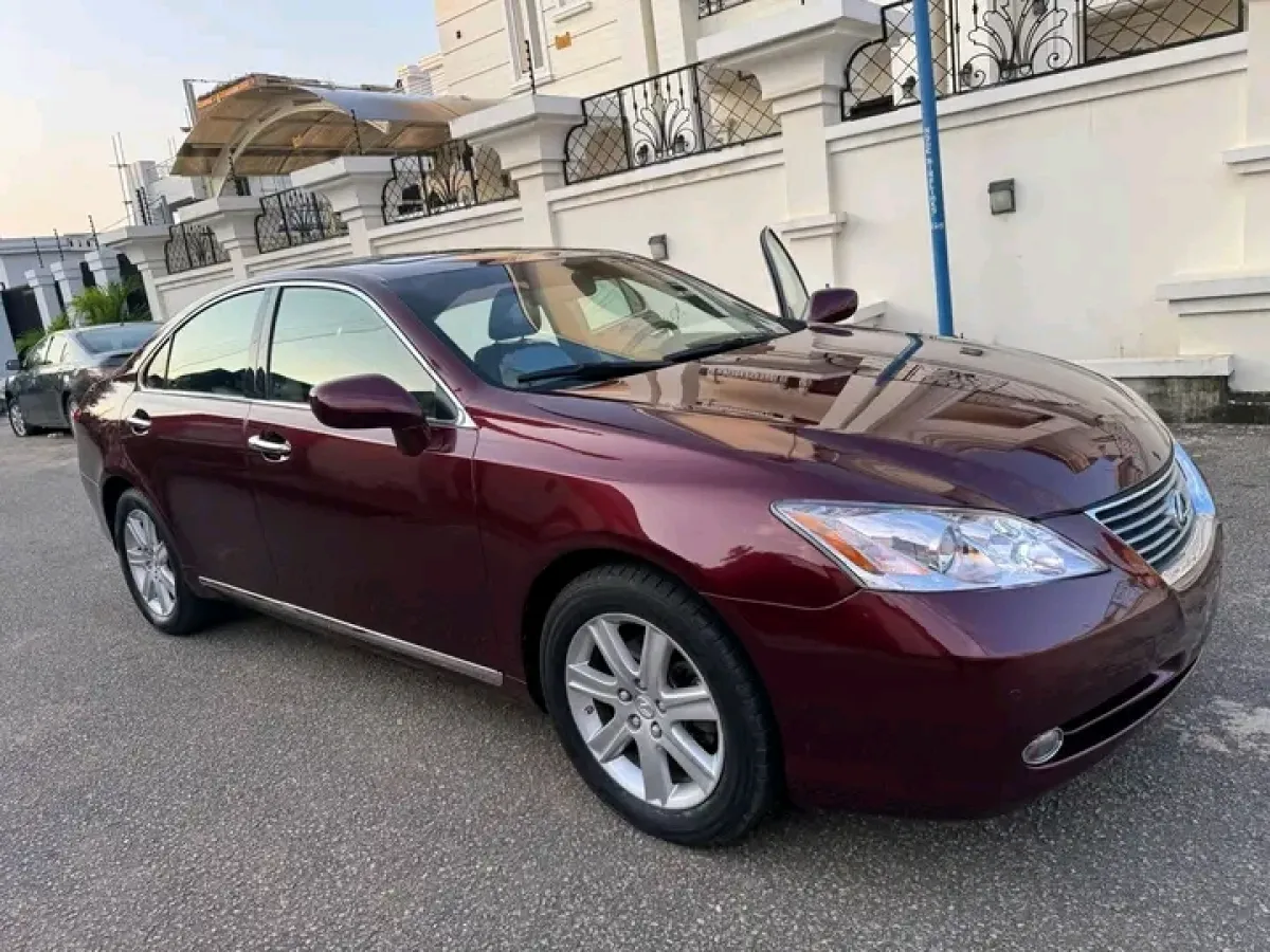DARK RED LEXUS ES 350 - Image 2