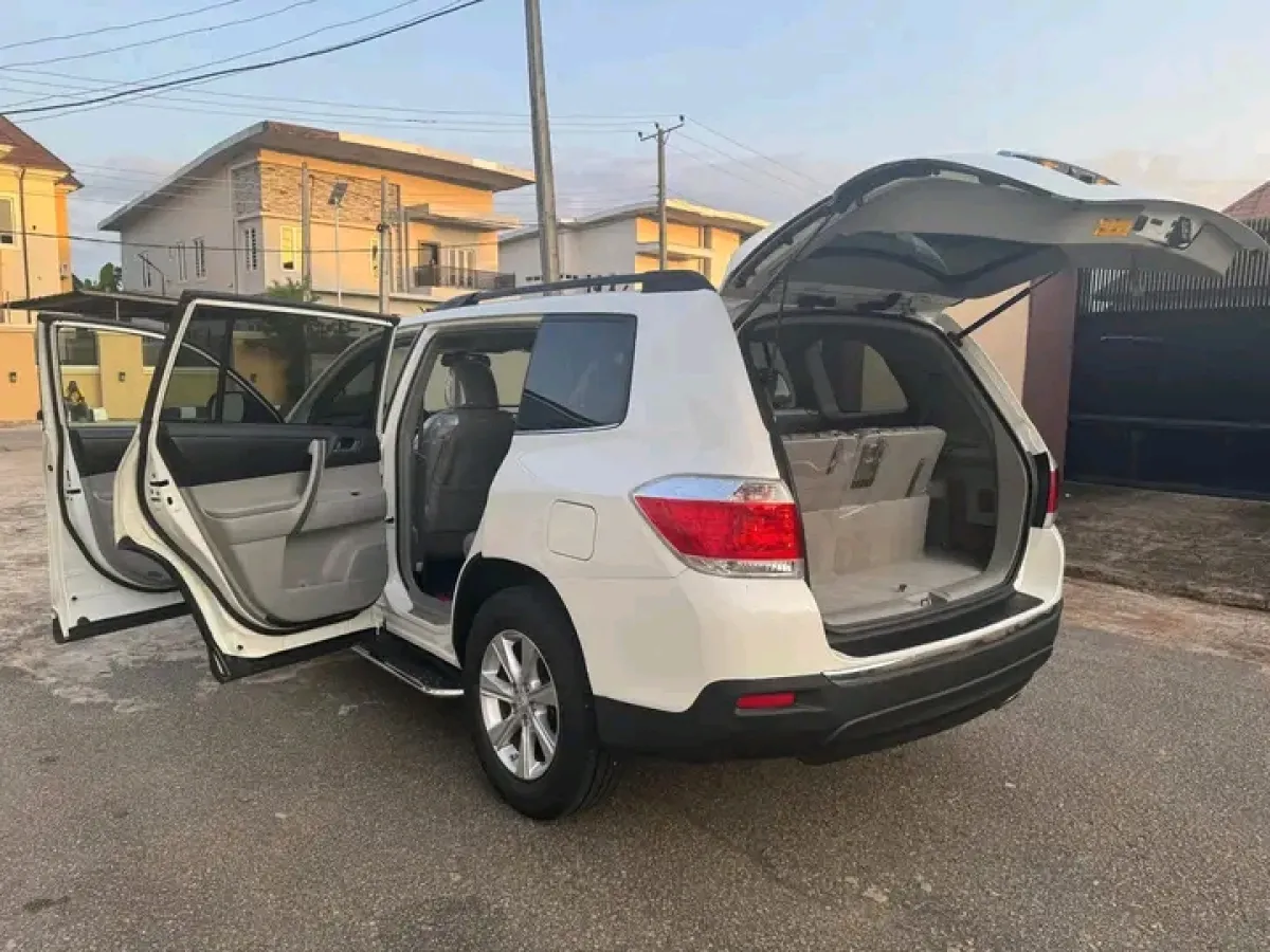 2012 TOYOTA HIGHLANDER LIMITED - Image 4
