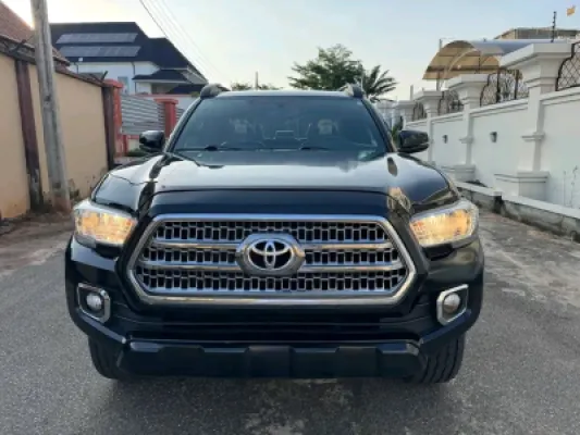 FORIENG USED 2017 TOYOTA TACOMA V6 DOUBLE CAB