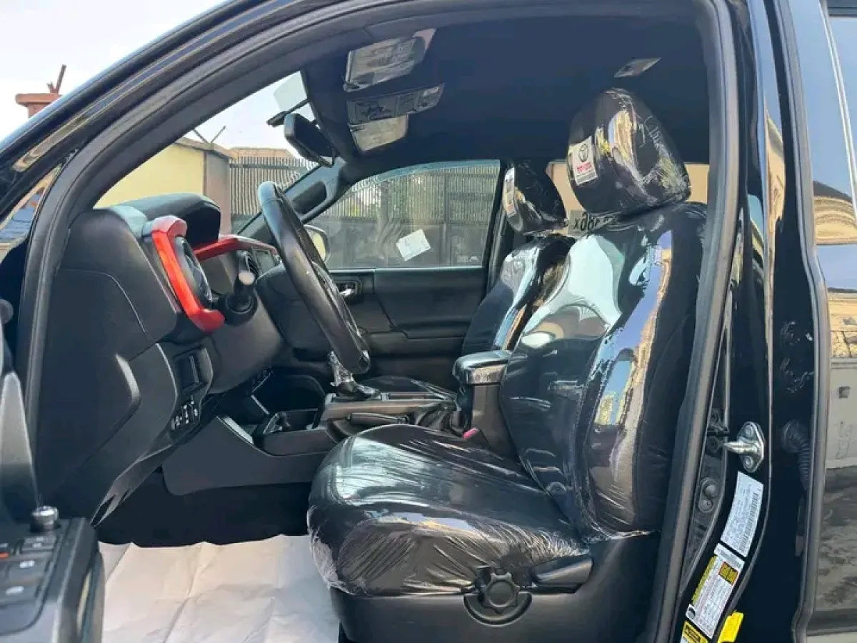 FORIENG USED 2017 TOYOTA TACOMA V6 DOUBLE CAB - Image 9